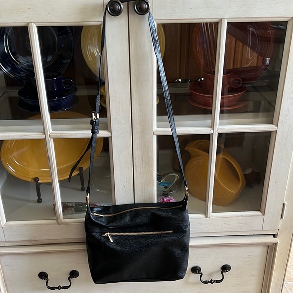 a new day Handbags - 🌷Pre Loved🌷A New Day Crossbody Black adjustable straps longest is 22”